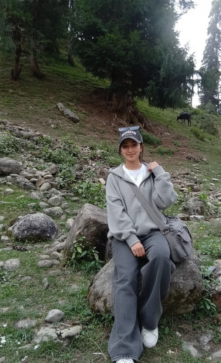 About Us kashmir